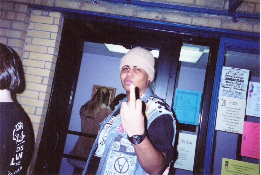 dariusfinger.jpg